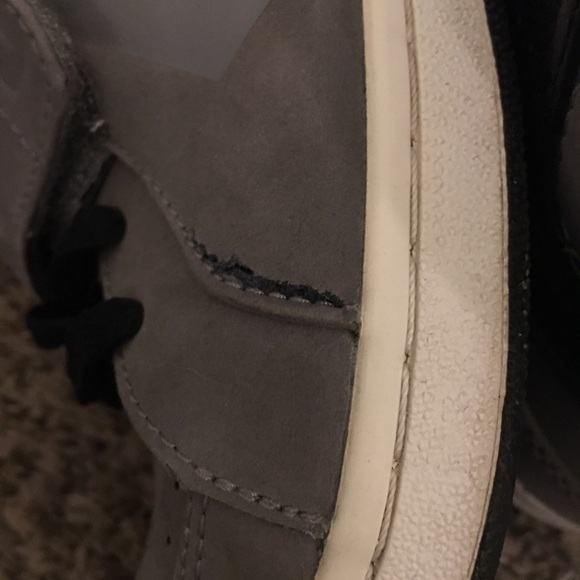 Men’s gray suede converse with flaw (see pics) - Picture 4 of 5